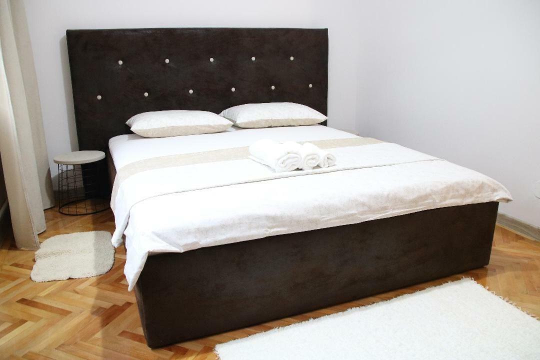 Tania Apartament Oradea Exterior photo
